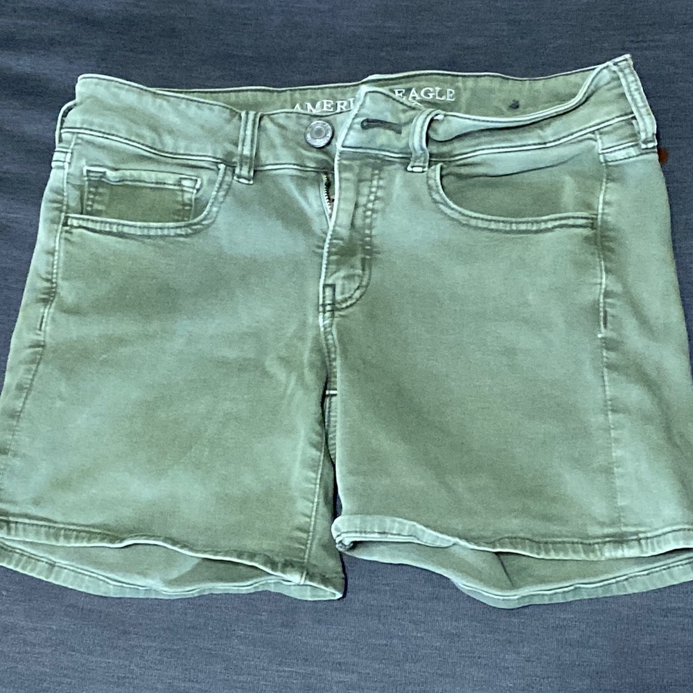 American Eagle army green midi shorts